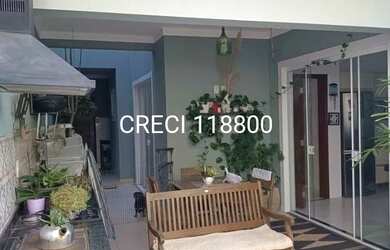 Imagem: A casa em condomínio possui 3 Dormitórios, 4 Banheiros, 2