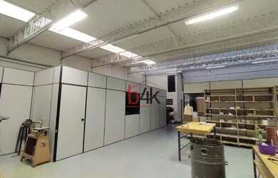 Imagem 1: Galpão, 370 m²para venda e aluguel, 4 vagas, 8 salas - Jurubatuba