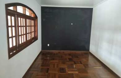 Imagem: A casa em condomínio à venda possui 3 Dormitórios, 3 Banheiros