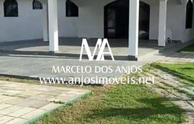 Imagem: A casa possui 5 Dormitórios, 4 Banheiros e 500m² de Área