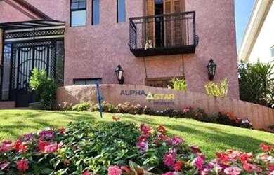 Imagem: A casa em condomínio possui 4 Dormitórios, 5 Banheiros, 3