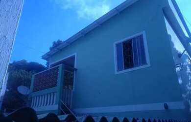 Imagem: A casa possui 2 Dormitórios, 1 Banheiro e está localizado