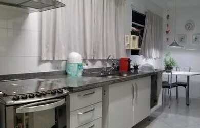 Imagem: O apartamento possui 3 Dormitórios, 5 Banheiros, 3 Vagas na