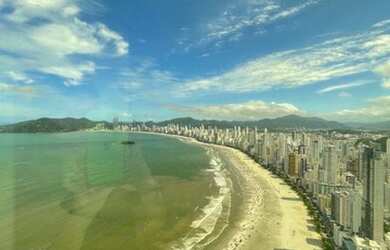 Imagem: O apartamento possui 3 Dormitórios, 5 Banheiros, 3 Vagas na