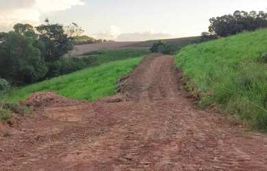 Imagem: O terreno possui 500m² de Área, Imóvel novo e está localizado