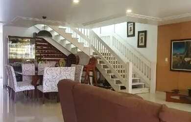 Imagem: A casa em condomínio possui 5 Dormitórios, 5 Banheiros, 5