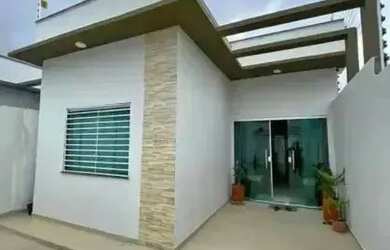 Imagem: A casa possui 3 Dormitórios, 2 Banheiros, 1 Vaga na garagem