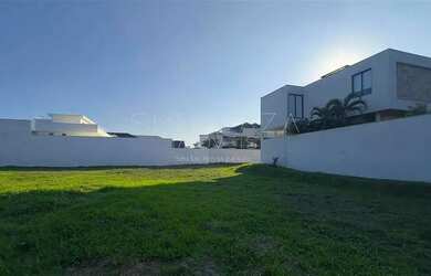 Imagem: O terreno possui 2400m² de Área e está localizado em Barra