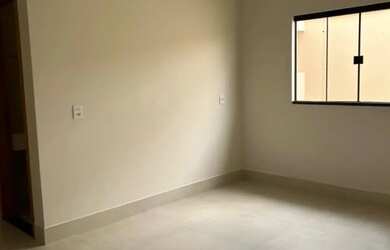 Imagem: A casa possui 3 Dormitórios, 2 Banheiros, Imóvel mobiliado