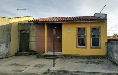 Imagem: A casa em condomínio possui 2 Dormitórios, 2 Banheiros e Imóvel