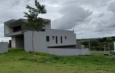 Imagem: O terreno possui 307m² de Área e está localizado em Brasil