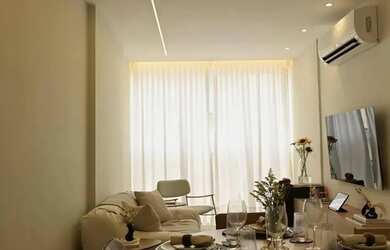 Imagem 5: 2 quartos com suíte. Piscina, Churrasqueira, Imóvel mobiliadoeAr-condicionado