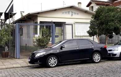 Imagem: A casa possui 1 Banheiro, 85m² de Área e está localizado