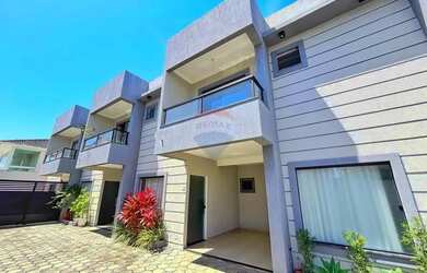 Imagem: A casa possui 3 Dormitórios, 3 Banheiros, 1 Vaga na garagem