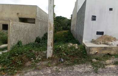 Imagem: A casa possui 2 Dormitórios e 1 Banheiro e está localizado