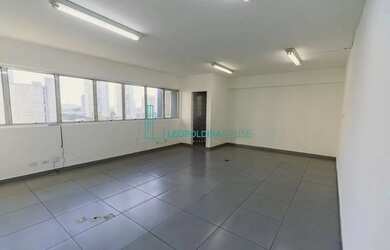 Imagem: O depósito para alugar possui e está localizado em Vila Leopoldina