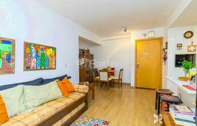 Imagem: O apartamento possui 2 Dormitórios, 1 Banheiro, 1 Vaga na garagem