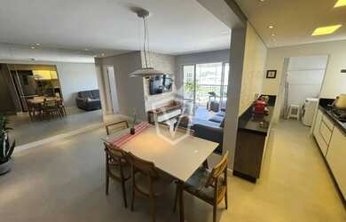 Imagem: O apartamento possui 2 Dormitórios, 2 Banheiros, 1 Vaga na