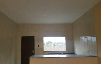 Imagem: A casa possui 2 Dormitórios, 1 Banheiro, 4 Vagas na garagem