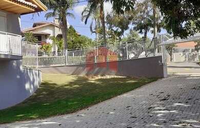 Imagem 2: Casa Sobrado. Piscina, Churrasqueira, 274m² de Áreae2 Vagas na garagem