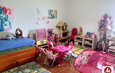 Imagem 9: Casa térrea na rua 5 dormitórios/suite, cozinha planejada