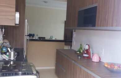 Imagem: O apartamento possui 2 Dormitórios, 2 Banheiros, 2 Vagas na