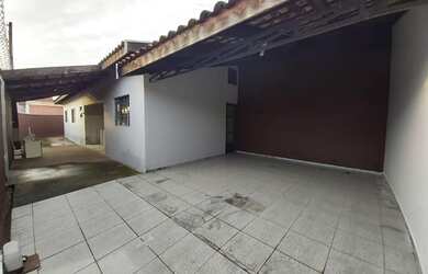 Imagem 5: VENDA de Casa Térrea com 2 Quartos, Quintal Espaçoso, em Bairro Privilegiado...