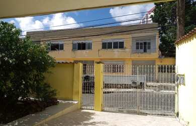 Imagem: A casa possui 3 Dormitórios, 1 Banheiro, 150m² de Área, Varanda