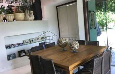 Imagem 1: Belíssima casa Alto Padrão com piscina e ofurô em condomínio no Urbanova