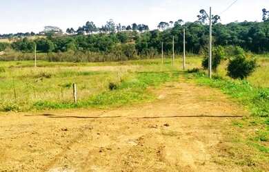 Imagem: O terreno possui 600m² de Área e está localizado em Jardim