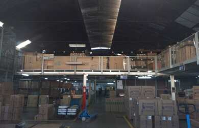 Imagem: O depósito possui 2400m² de Área e está localizado em Engenho