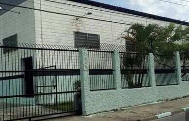 Imagem: O depósito possui 1.548m² de Área e está localizado em