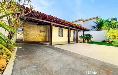 Imagem: A casa possui 4 Dormitórios, 4 Banheiros, 3 Vagas na garagem