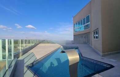 Imagem: A casa possui 4 Dormitórios, 4 Banheiros, 2 Vagas na garagem