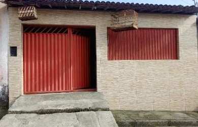 Imagem: A casa possui 3 Dormitórios, 1 Banheiro, 1 Vaga na garagem