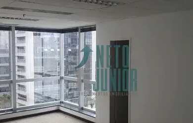 Imagem: O depósito possui 4 Vagas na garagem, 106m² de Área e está