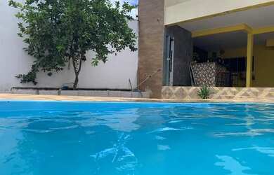 Imagem: A casa em condomínio possui 2 Dormitórios, 3 Banheiros, 2