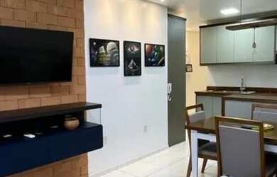 Imagem: O apartamento possui 2 Dormitórios, 1 Banheiro, 1 Vaga na garagem