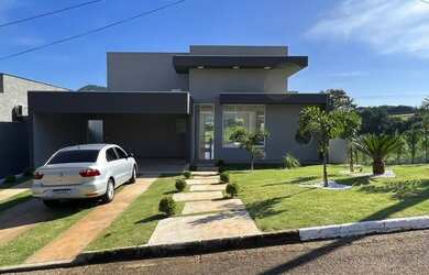 Imagem: A casa em condomínio possui 3 Dormitórios, 5 Banheiros, 4