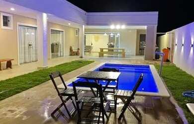 Imagem: A casa em condomínio possui 4 Dormitórios, 5 Banheiros, 5