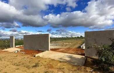 Imagem: O terreno possui 400m² de Área e está localizado em Setor