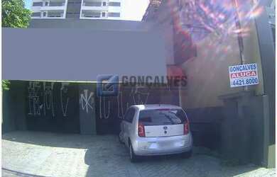 Imagem: O depósito possui 3 Vagas na garagem e 200m² de Área e está