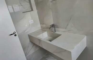 Imagem: A casa em condomínio possui 3 Dormitórios, 4 Banheiros, 4