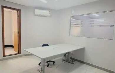 Imagem: O apartamento possui 5 Banheiros, 5 Vagas na garagem, 469m²