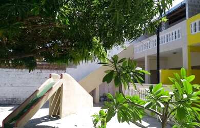 Imagem: A casa possui 2 Dormitórios, 1 Banheiro e 1 Vaga na garagem