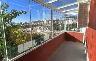 Imagem: A casa à venda possui 2 Dormitórios, 1 Banheiro, 1 Vaga na