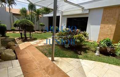 Imagem: A casa em condomínio possui 4 Dormitórios, 4 Banheiros, 5