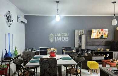 Imagem: A casa possui 2 Dormitórios, 1 Banheiro, 217m² de Área e