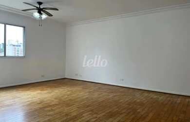 Imagem: O apartamento possui 3 Dormitórios, 1 Banheiro, 1 Vaga na garagem