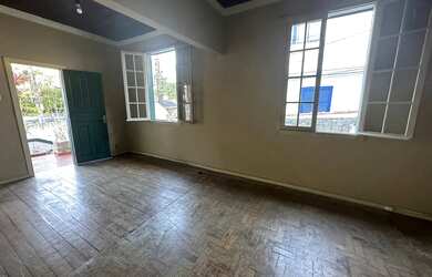 Imagem 9: Casa no Mosela Beira de Rua 100% Plana